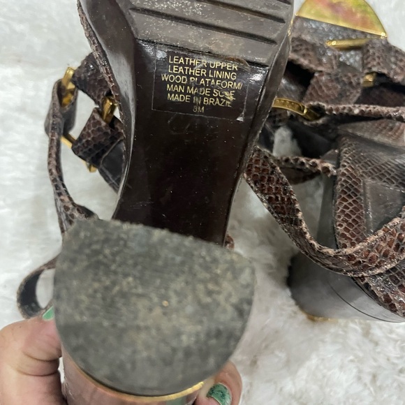 Tory Burch Size 8. - Picture 5 of 5